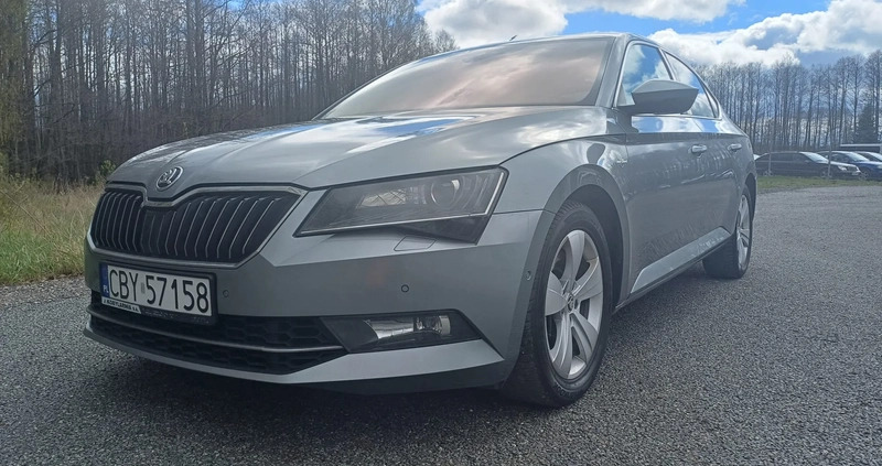 Skoda Superb cena 52900 przebieg: 366200, rok produkcji 2016 z Maków Podhalański małe 154